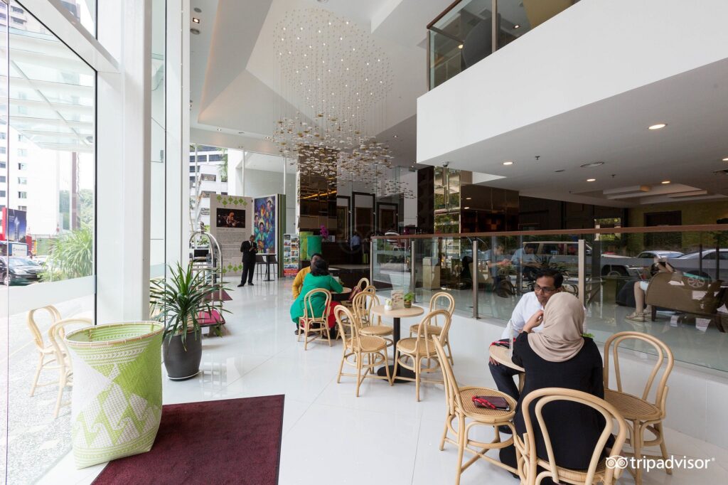 waiting-lounge--v18085683